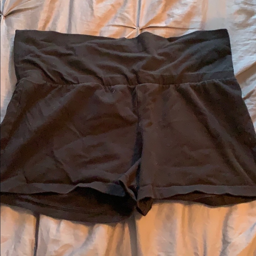 Women’s stretch shorts